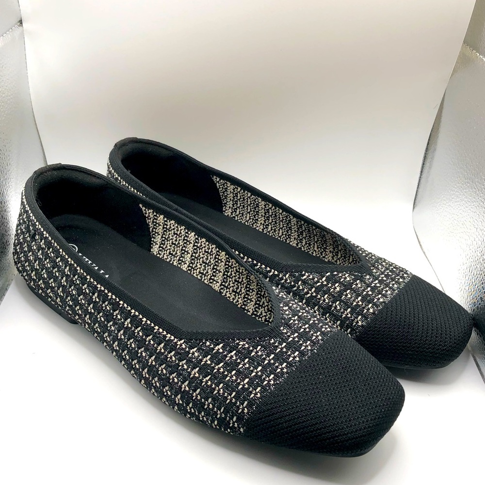 Vivaia Margot 2.0 Square-Toed V-Cut Flats